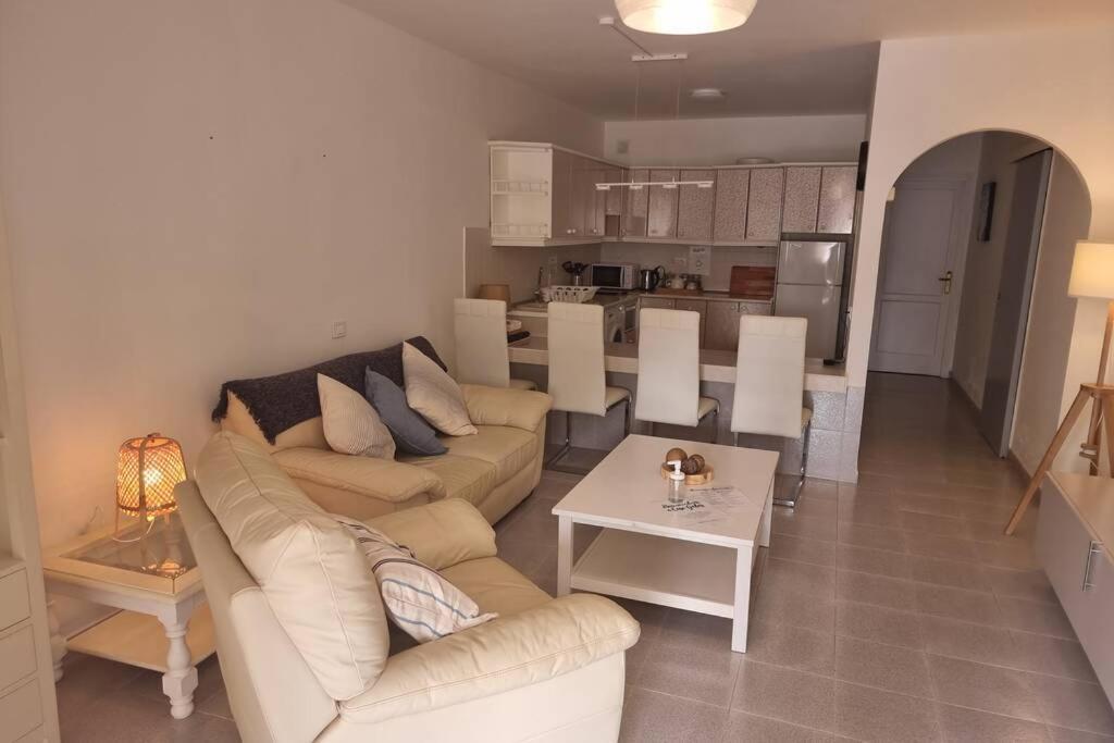 Casa Gales: Relax Next To The Sea Apartment For Families Corralejo Exterior foto